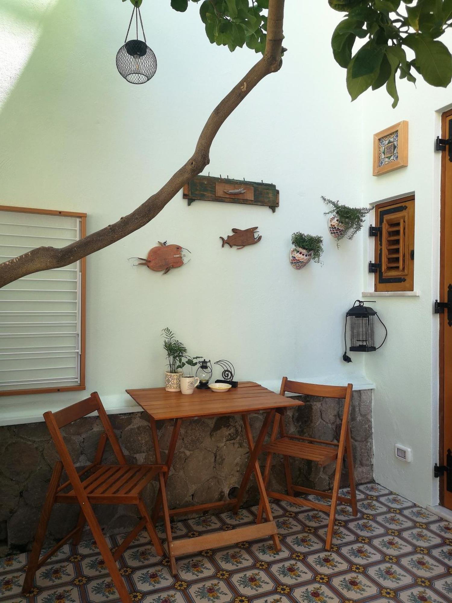 Al Limone Apartment Липари Екстериор снимка